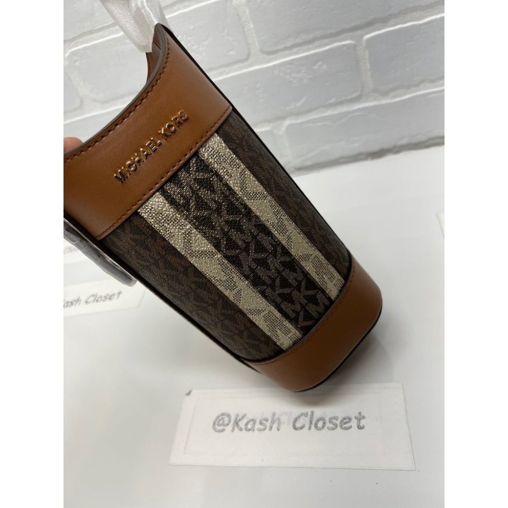 Michael Kors Wine Bottle Holder With Stripe Brown Multi - Picture 5 of 7